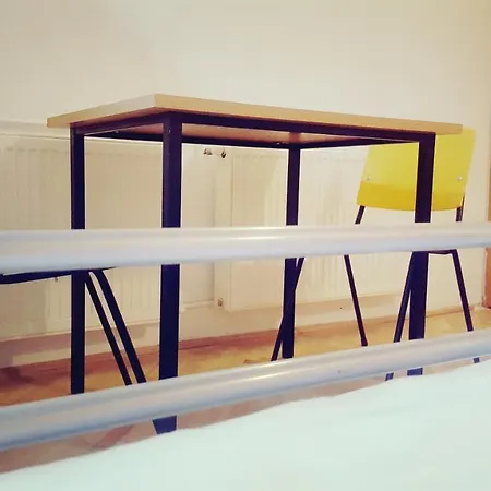 Sleep Hostel *
