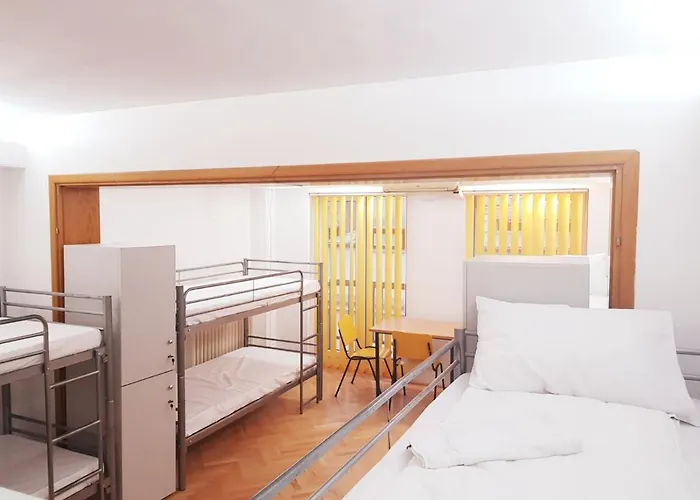 Vandrerhjem Sleep *